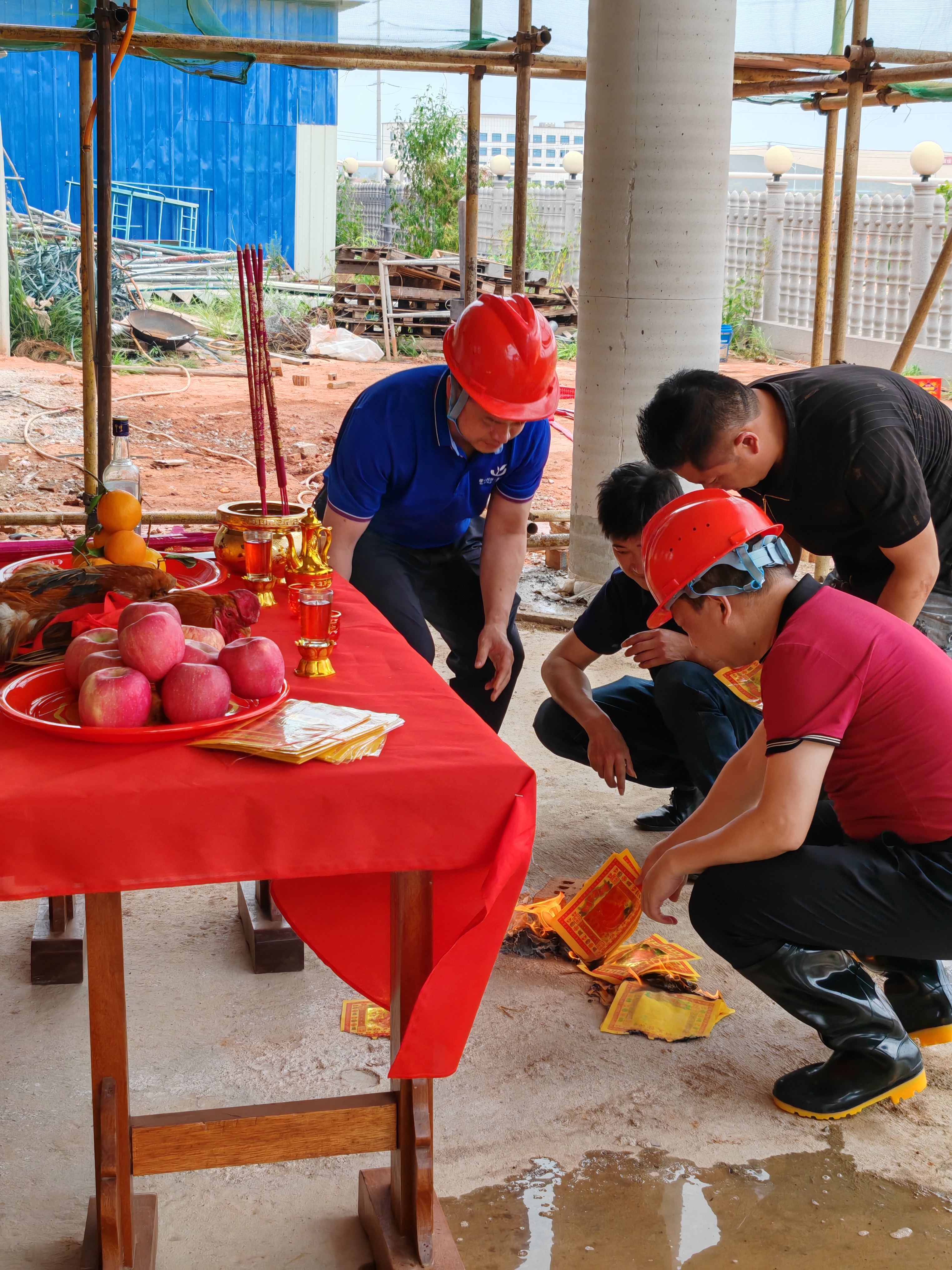 主體結構順利封頂大吉 主體結構順利封頂大吉